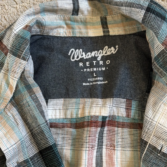 Men’s Wrangler Retro Size Large button up shirt - Picture 2 of 3